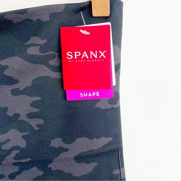 SPANX Look at Me Now Leggings in Black Camo NWT XL - Picture 4 of 8